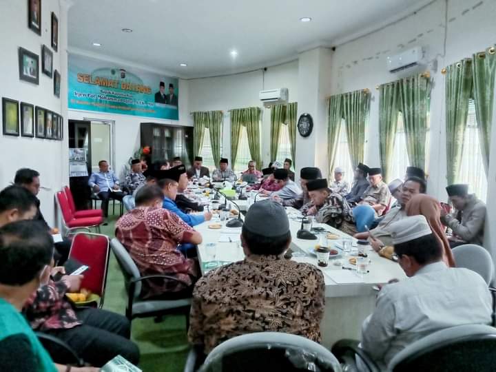 MUI Riau Gelar Rapat Pengurus Harian dan Seluruh Komisi Sekaligus Persiapan Milad MUI ke-47