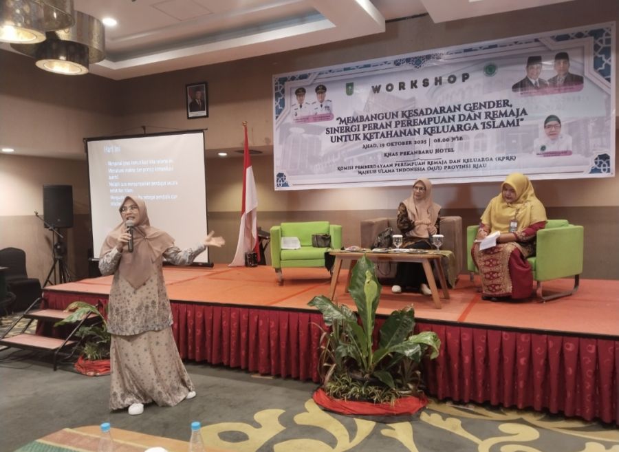 Psikolog Irene Suharsisti Ajak Ibu Berani Menyuarakan Isi Hati dengan Lembut di Workshop MUI Riau